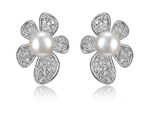 Reign Diamondlite CZ
White Flower Earrings
Sterling silver/Rhodiu...