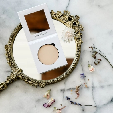 Beauty From Bees 
Translucent Powder  