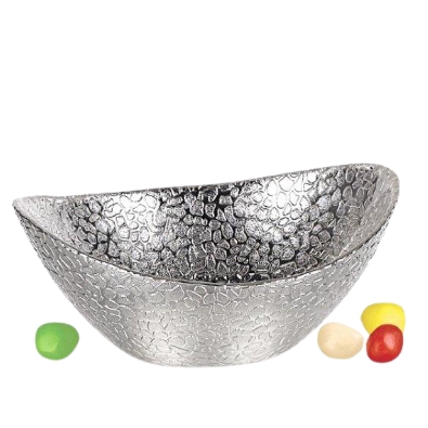 6   Silver Snakeskin Oval Bowl

Slither your way into season with...