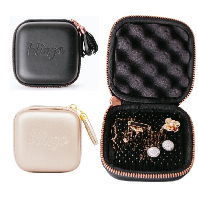 Blingo Classic Case
Black or Blush

The gym. The office. The spa...