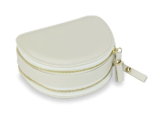 Vegan leather
Double zip case with two compartments
Two shirred c...