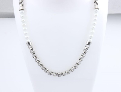 STEELX
Station Chain Necklace
w/ 6mm White Shell Pearl 
20    
