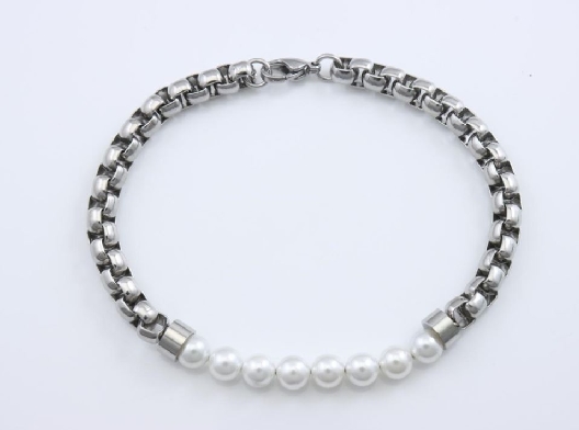STEELX
Station Chain Bracelet
w/ 6mm White Shell Pearl 
8.5    