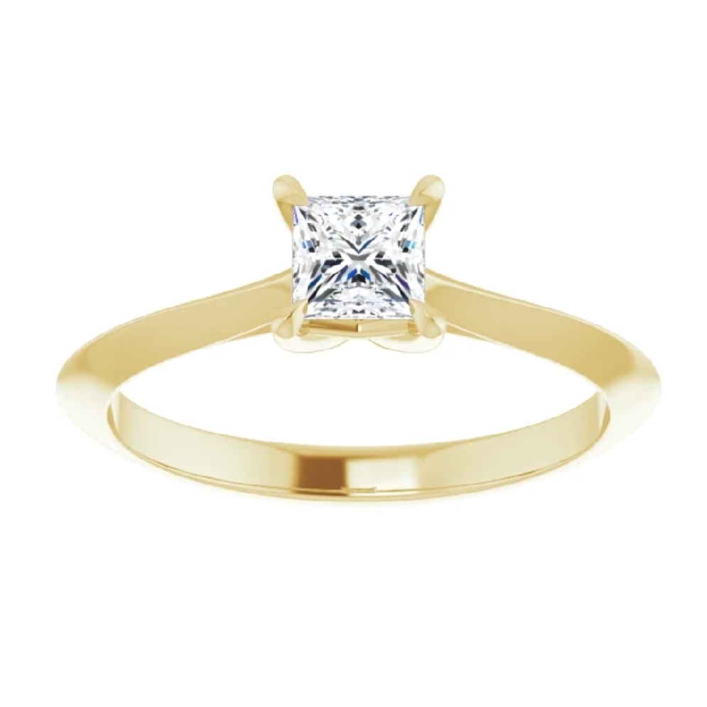 Princess-Cut Diamond Engagement Ring 0.40ct
10...