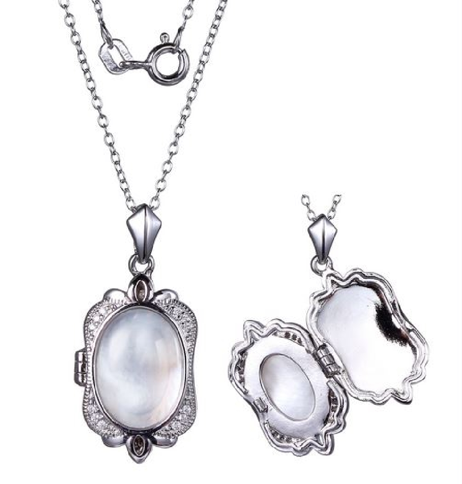 Reign Silver Diamondlite Oval 
Mother of Pearl...